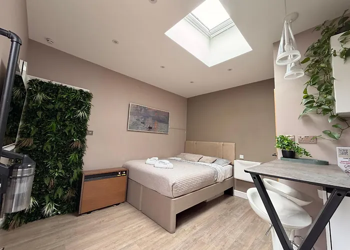 Modern Garden Studio For Comfy Stay