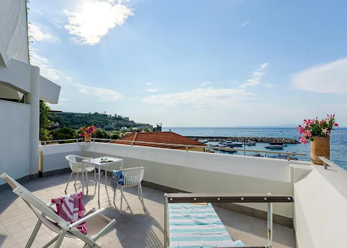 Hotel Baia Di Puolo