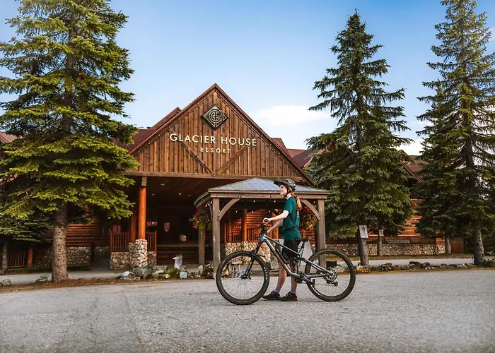 Glacier House Hotel & Resort