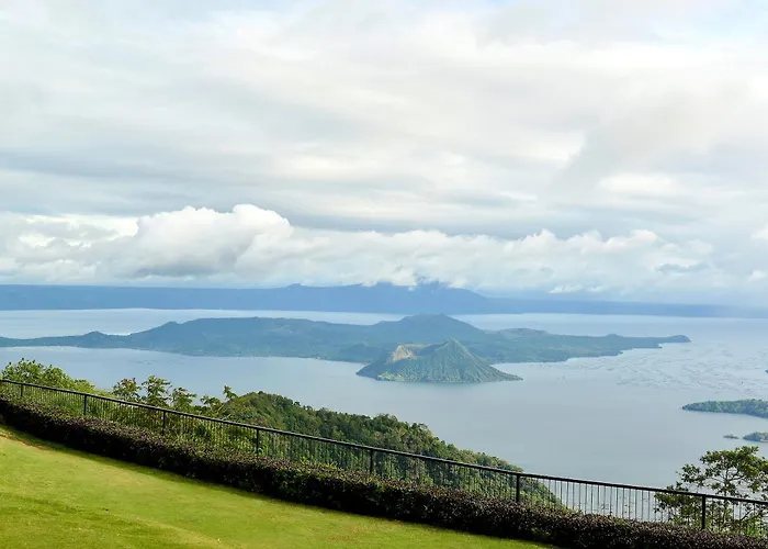 Taal Vista Hotel