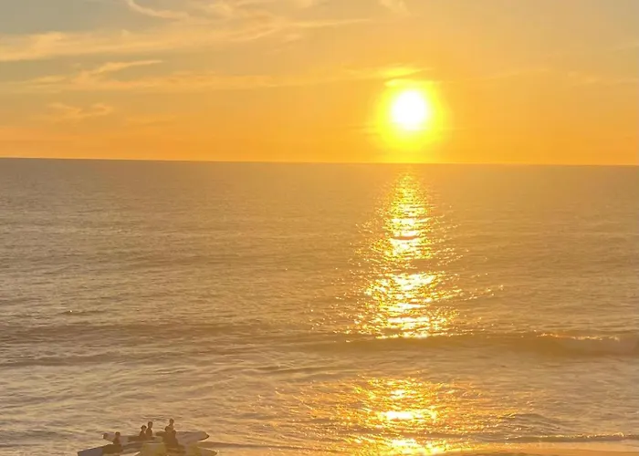 Cottesloe Beachfront Ocean View Apartment