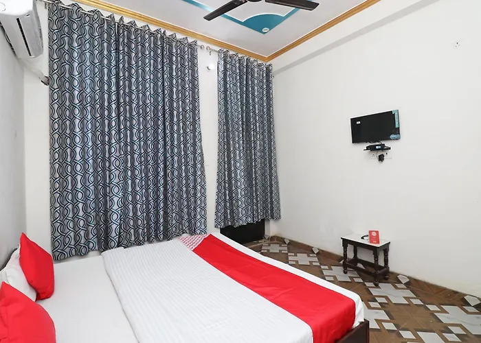 Hotel O U Inn