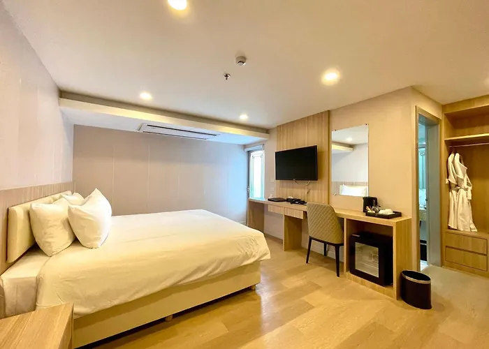 Golden Jomtien Beach Hotel