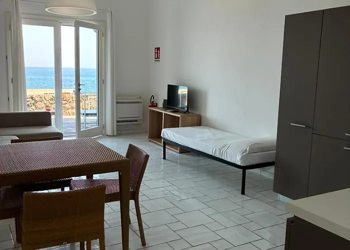 Nerossidiana Sul Mare Di Lipari