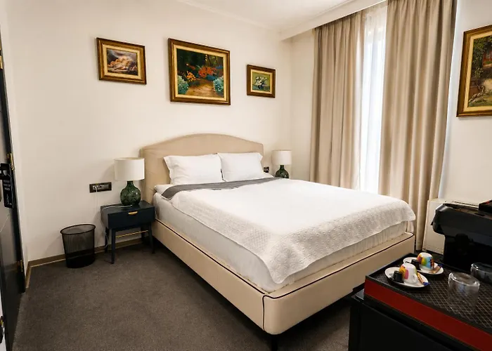 The Square Hotel