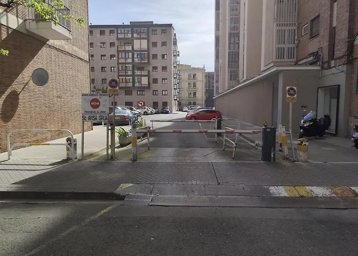 Los Arcos Pamplona Apartamento Zona Centrica Y Tranquila