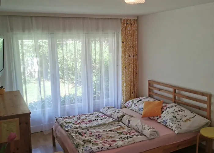Kameleon Apartmanhaz Ev Toeltessel