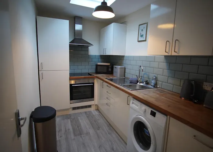 Two Bed Flat Sea View Old Town Hastings