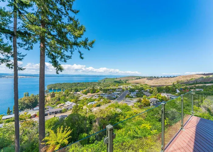 The Nest - Guest House, Acacia Bay, Panoramic Lake Views