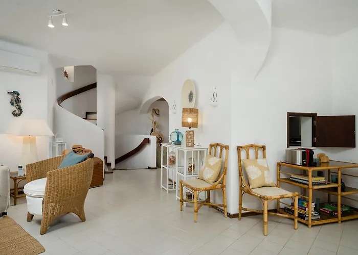 Clifftop Vila Azul - 3Br, Beachside, Pool, Ac