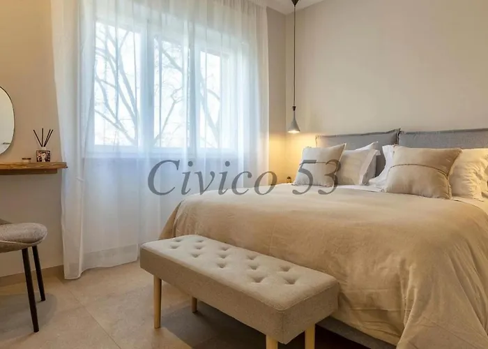 Civico 53