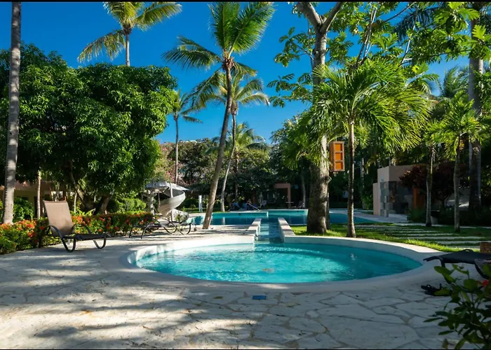 Infiniti Blu, Sosua