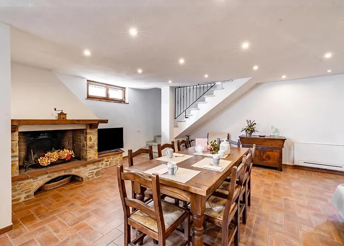 Villa Vittoriano - Tuscan Villa For 7 With Jacuzzi - Happy Rentals