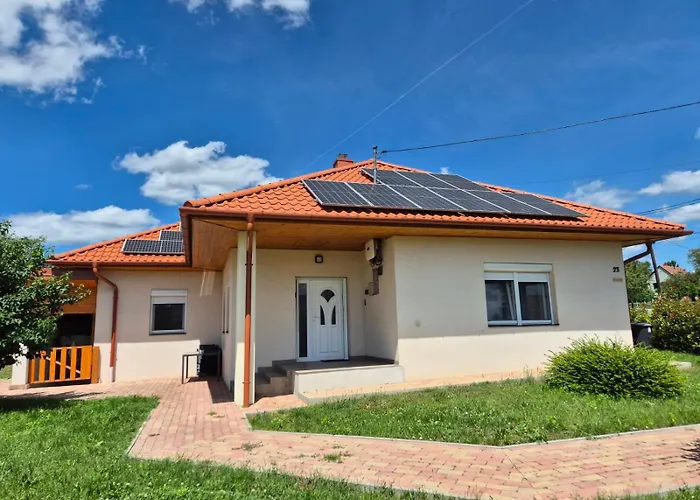 Barlang Utca Villa