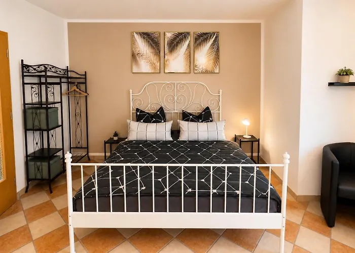 Palmen Apartment Direkt In Bad Aibling