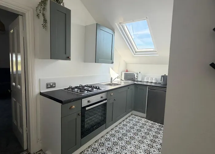 The Eaves - Victorian Second Floor, Open Plan Apartment