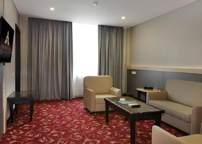 Pyramid Suites Hotel