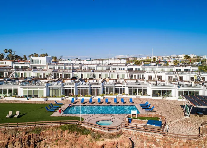 Dog-Friendly Suite With Hot Tub, Kitchenette, Heated Outdoor Pool, Private Patio