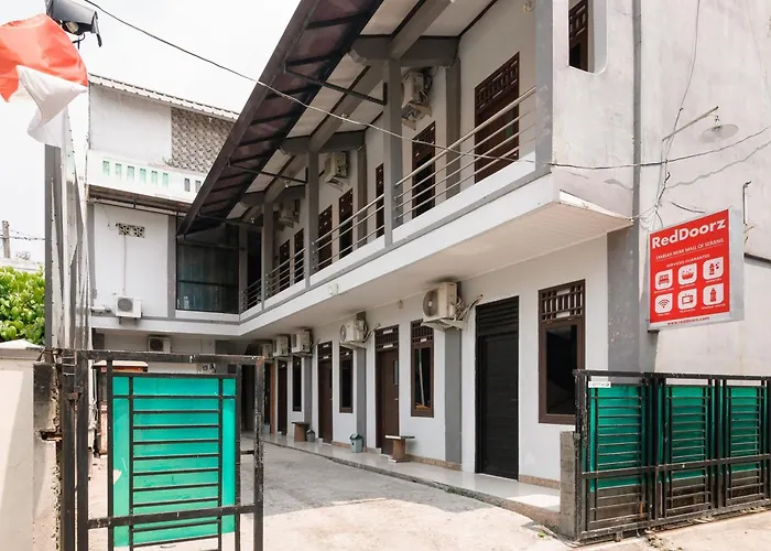 Reddoorz Syariah Near Mall Of Serang