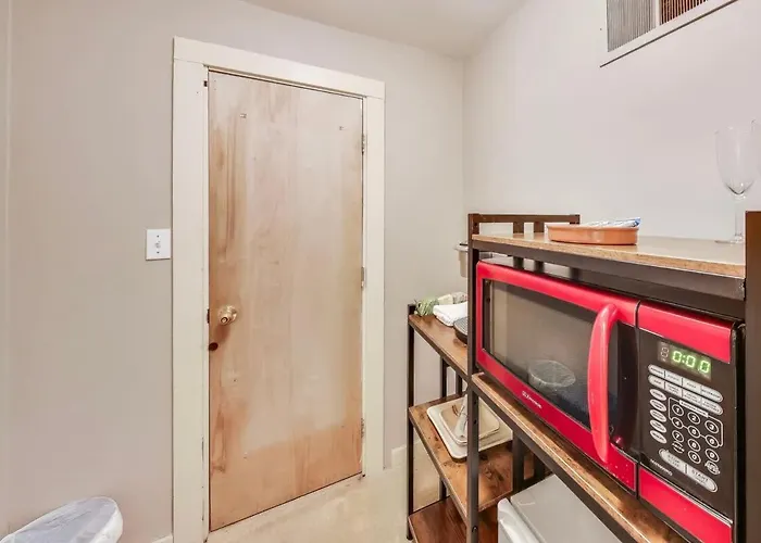 Quiet Studio Near Glen Park