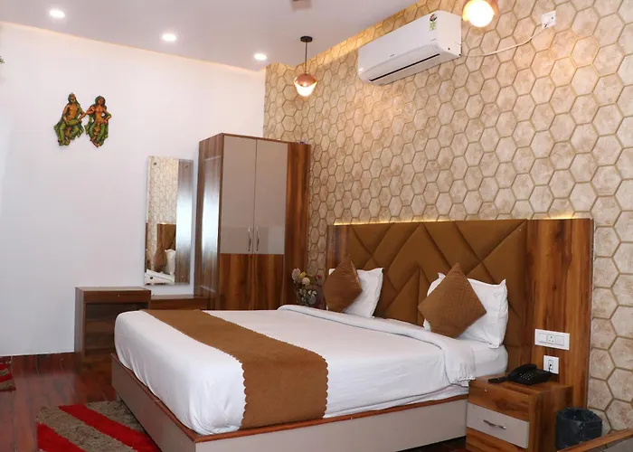 Hotel Strawberry