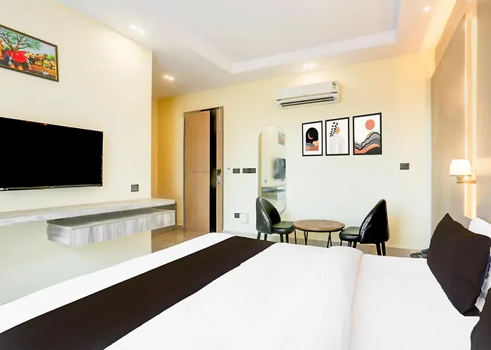 Super Townhouse Isbt Dehradun