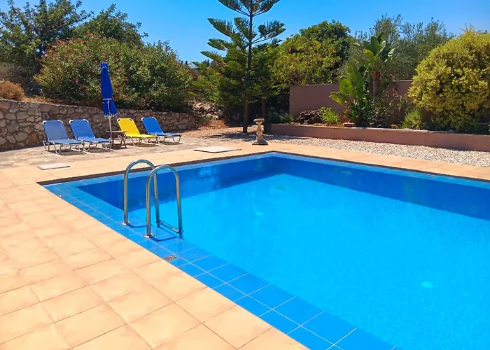 Villa Rosaria - Secluded Villa With Private Pool