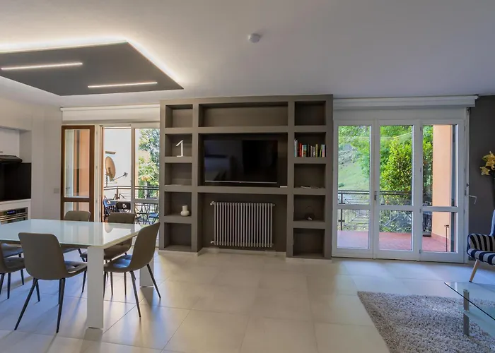 Elegant & Comfortable Modern Home With Swimming Pool