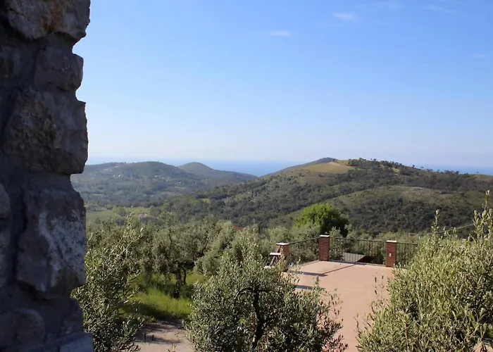 Poggio Takuna - Villa Con Piscina Tra Gli Ulivi
