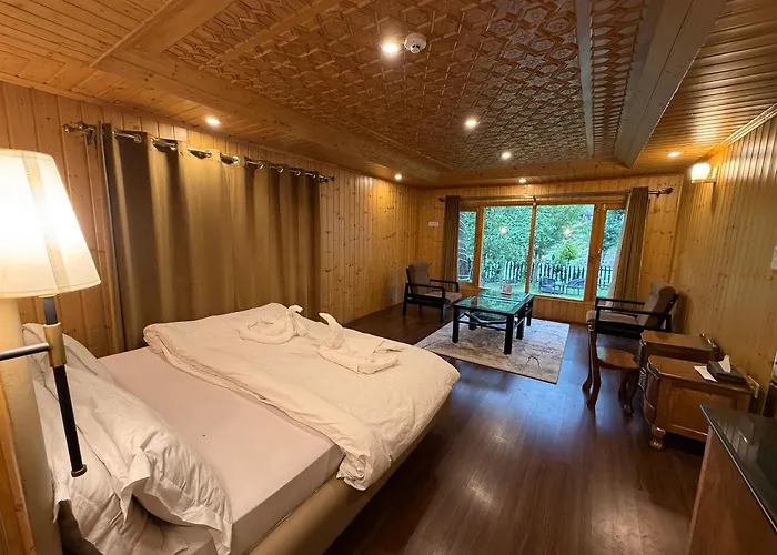 River Retreat Resort