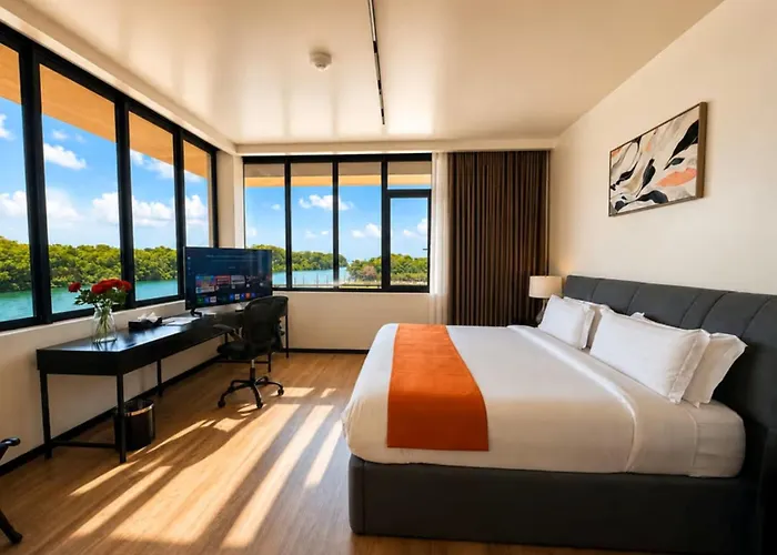Wyndham Garden Belize City Grand Resort