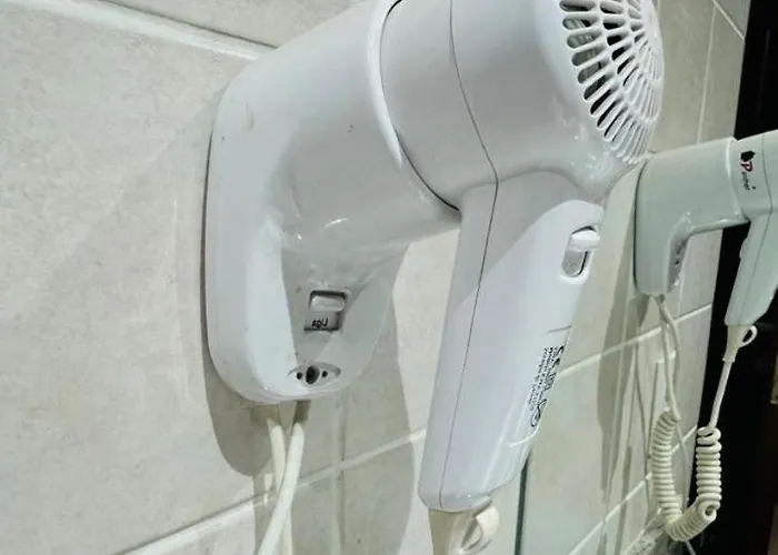 Quarto Mobiliado No Hotel Go Inn Taguatinga Com Wi-Fi, Ar Condicionado E Estacionamento Gratis