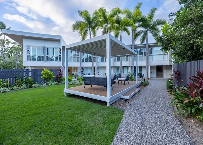 Picnic Bay Hotel