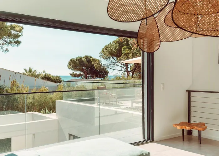 Elegant Architect-Designed Home In Upper Corsica