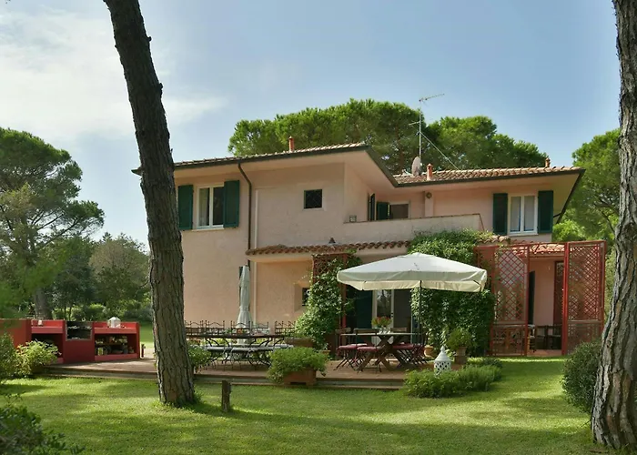 Seaside Villa In Marina Di Bibbona Pine Forest