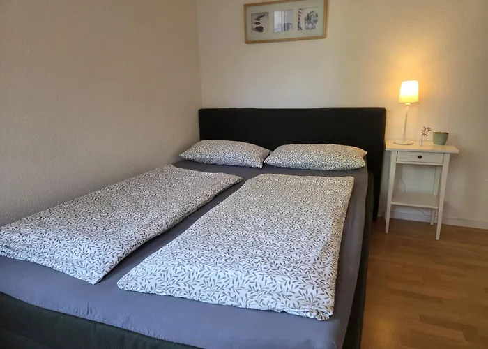Ferienwohnung Am Kurwald, Naehe Kliniken, 88Qm, Parkplatz