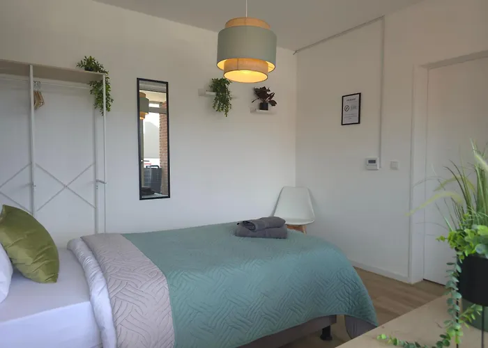 4 Schlafzimmer - 6 Betten, Parkplatz, Balkon, Kueche