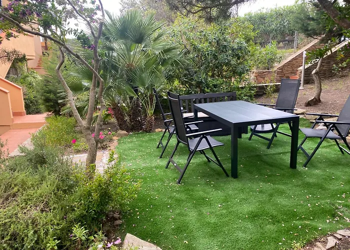 Casa Con Giardino, Wi-Fi E Aria Condizionata Vicino Alla Pelosa