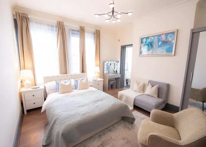 The Stage Door - 3Br In Central Tunbridge Wells - Sleeps Up To 7 People