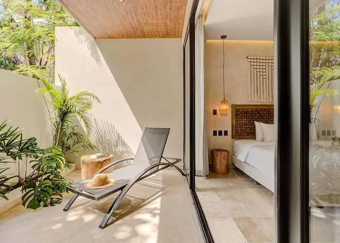 Lalola Downtown Boutique Apartments