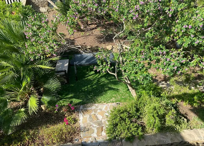 Casa Con Giardino, Wi-Fi E Aria Condizionata Vicino Alla Pelosa