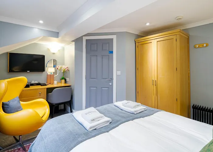 Waterhead Rooms & Suites - Parking And Light Breakfast