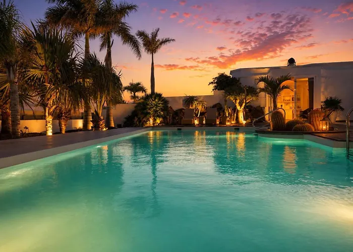 Villa Claus - Private Pool Oasis In Puerto Calero