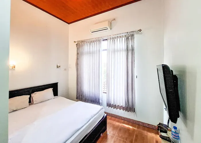 Gatra Hotel Syariah Near Alun Alun Kudus Mitra Reddoorz