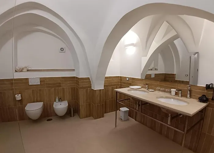 Aparthotel "Riad Amalfitano" In The Historical Center 5 Minutes Away, At 350 Mt, From The Main Square