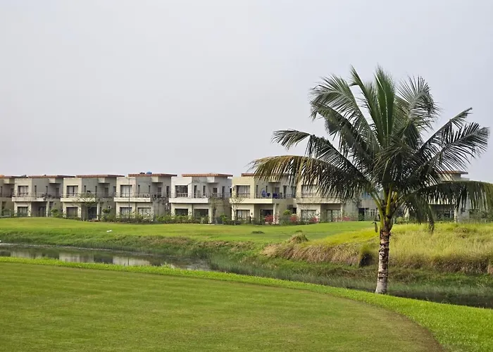 Meerah Mahal Entire Luxurious Aqua Golf Villa 32