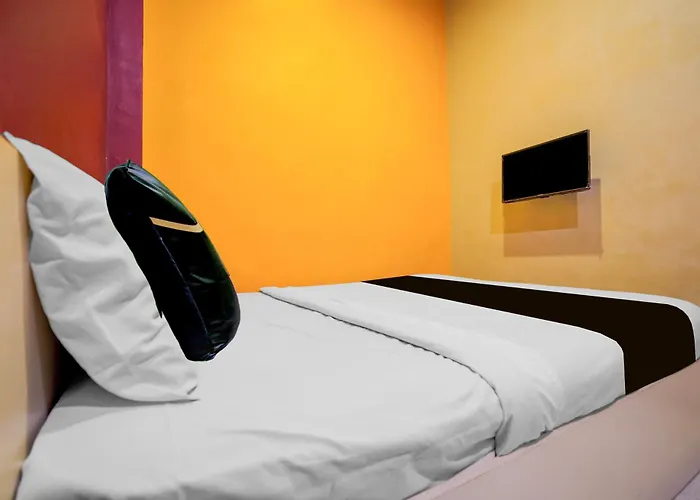Hotel O Near Terminal Batoh Formerly Hotel Al Fatih