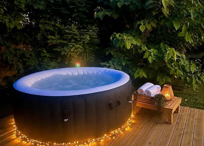 Grande Villa Moderne, Clim & Jacuzzi, Tout Confort