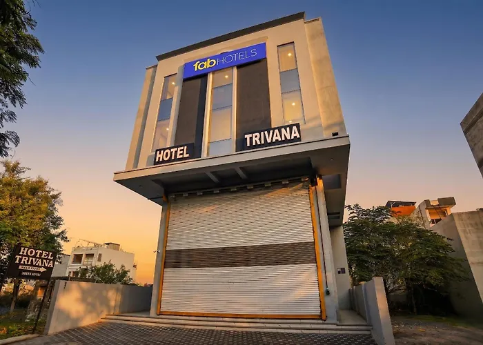 Hotel Trivana, Mahalaxmi Nagar