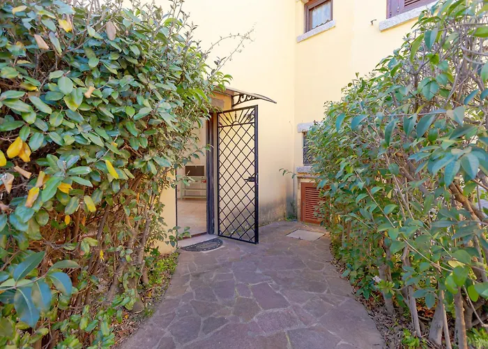 San Teodoro House With Garden